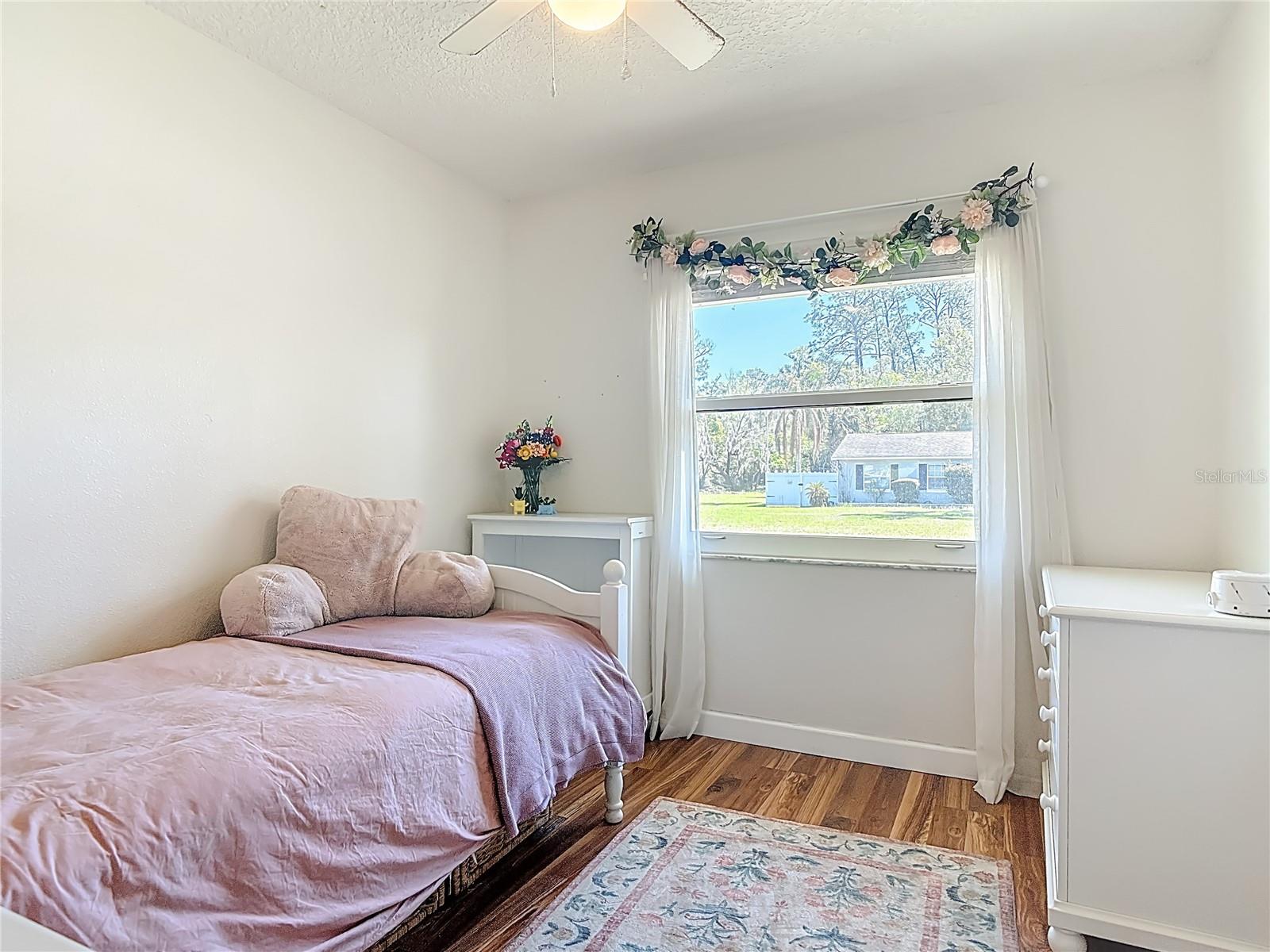 Listing photo id 21 for 624 New York Avenue