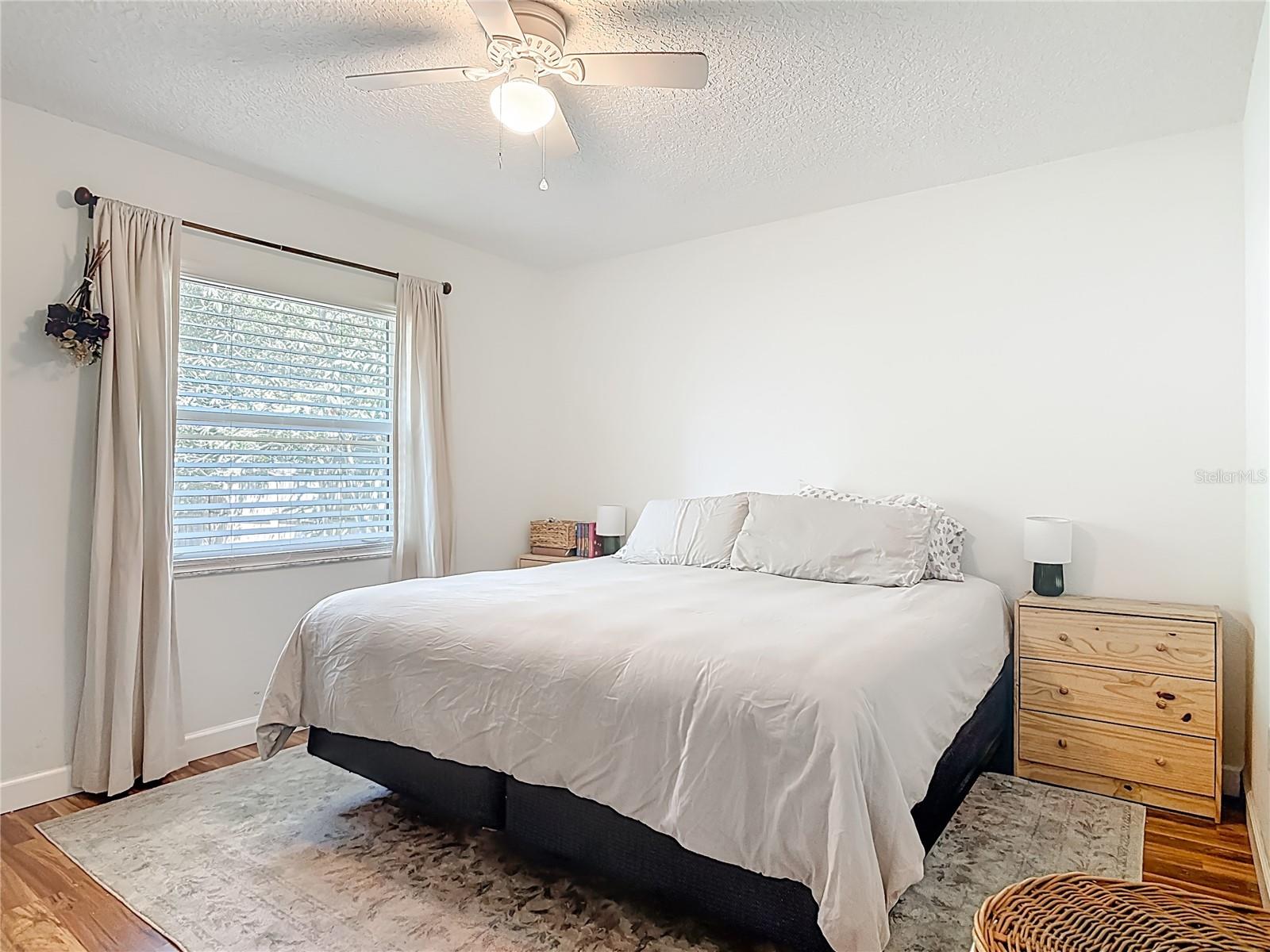 Listing photo id 25 for 624 New York Avenue