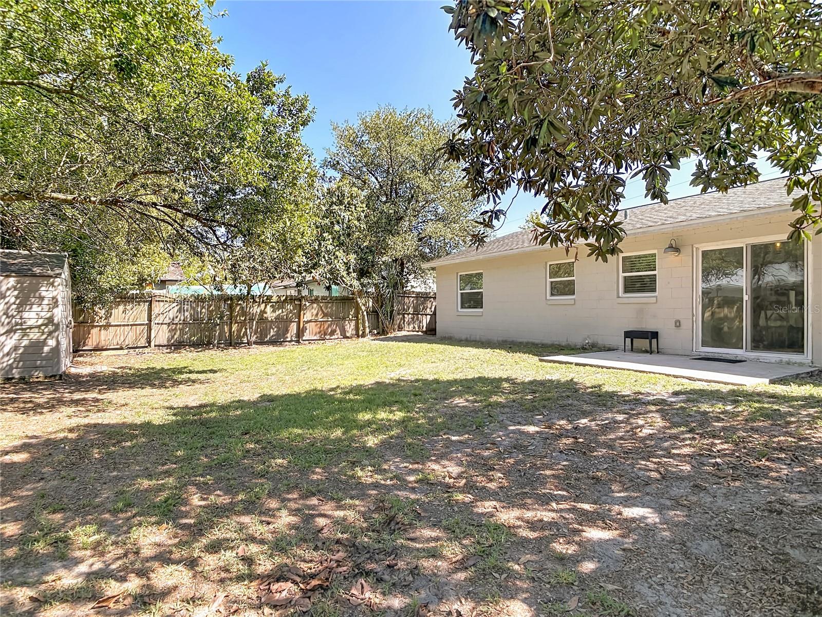 Listing photo id 32 for 624 New York Avenue