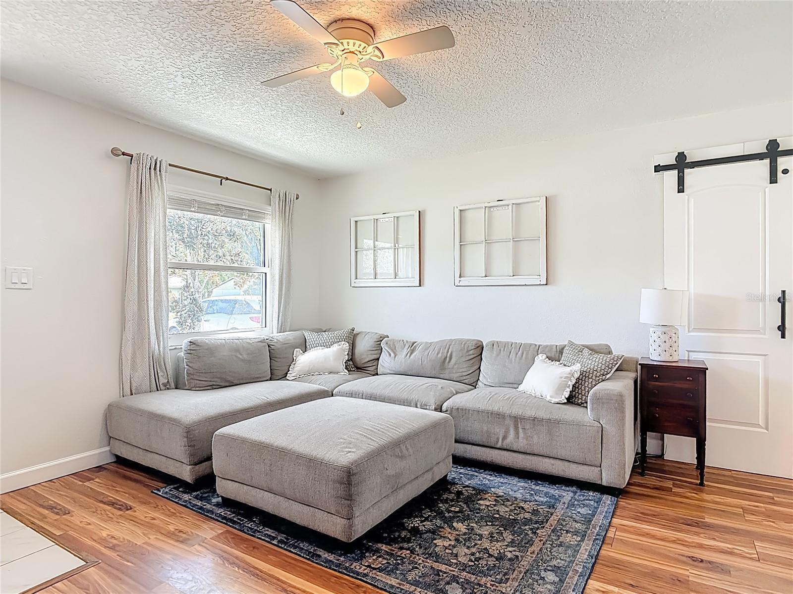 Listing photo id 4 for 624 New York Avenue