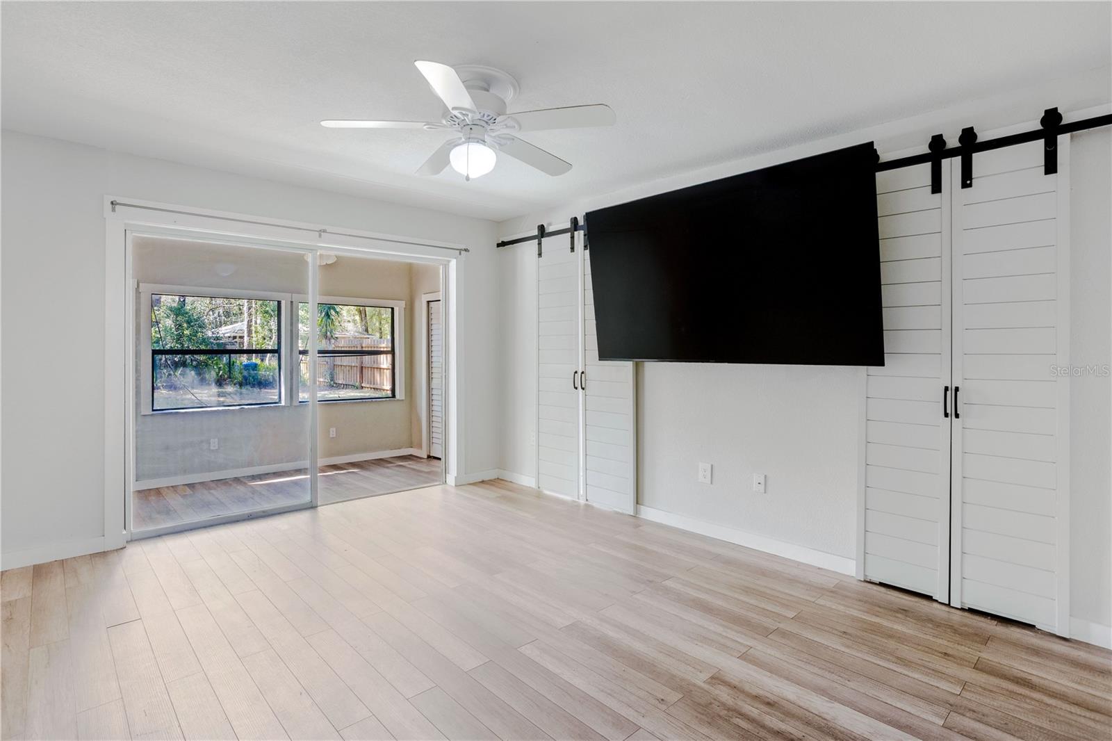 Image 11 of 28 For 26312 Sleepy Hollow Street