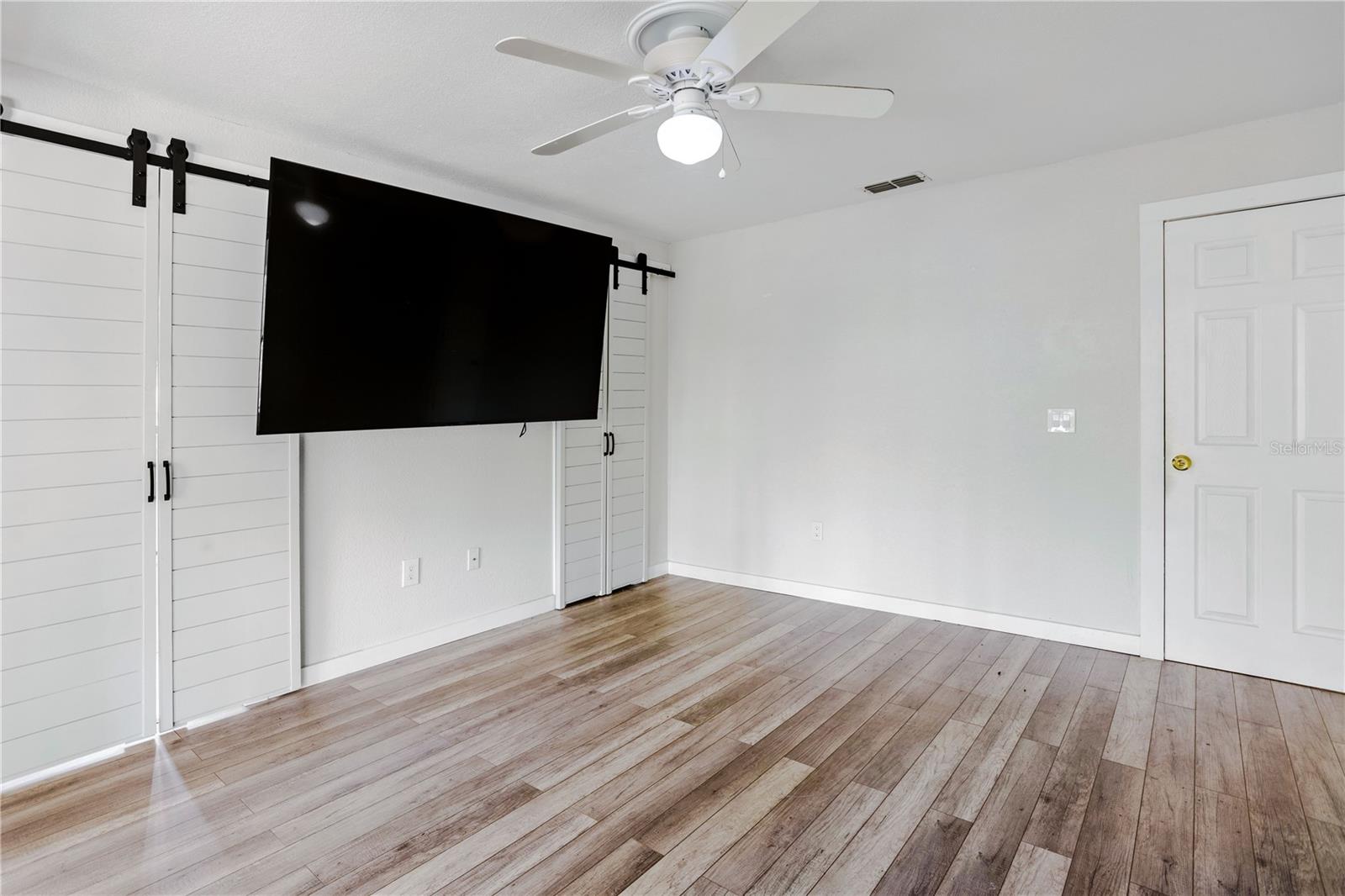 Image 12 of 28 For 26312 Sleepy Hollow Street