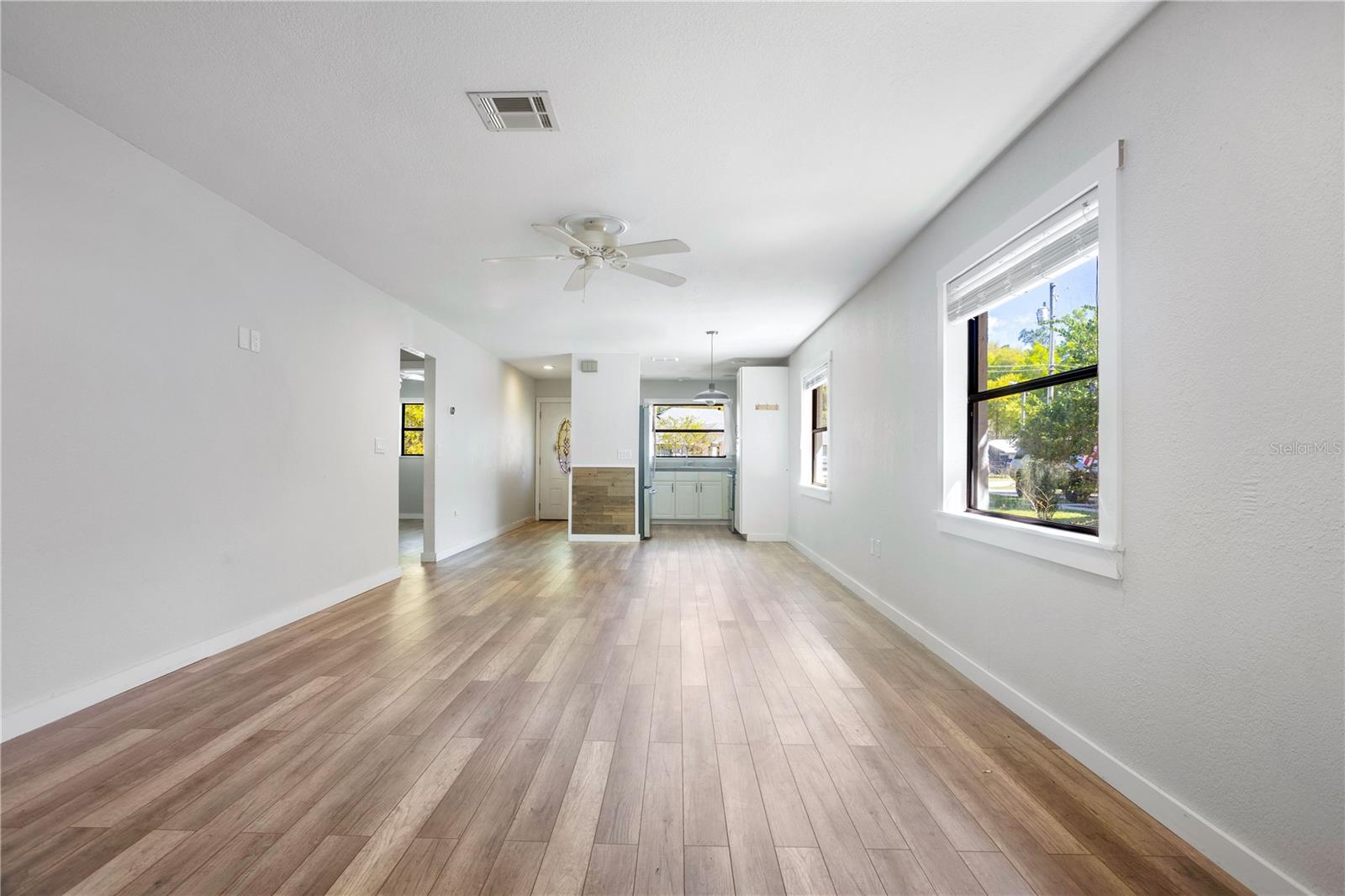 Image 4 of 28 For 26312 Sleepy Hollow Street