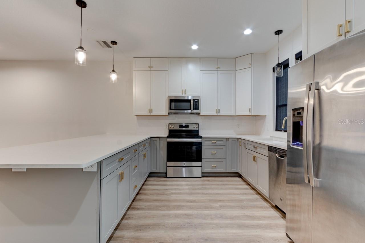 Image 10 of 29 For 2814 India Palm Drive 2816