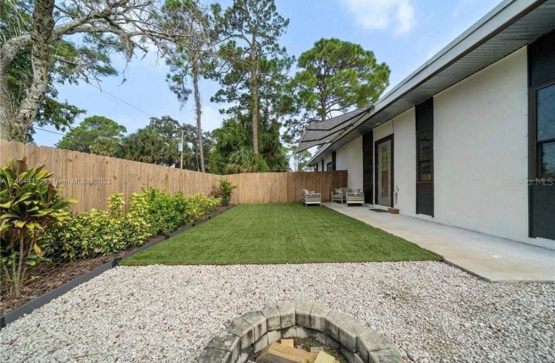 Image 28 of 29 For 2814 India Palm Drive 2816