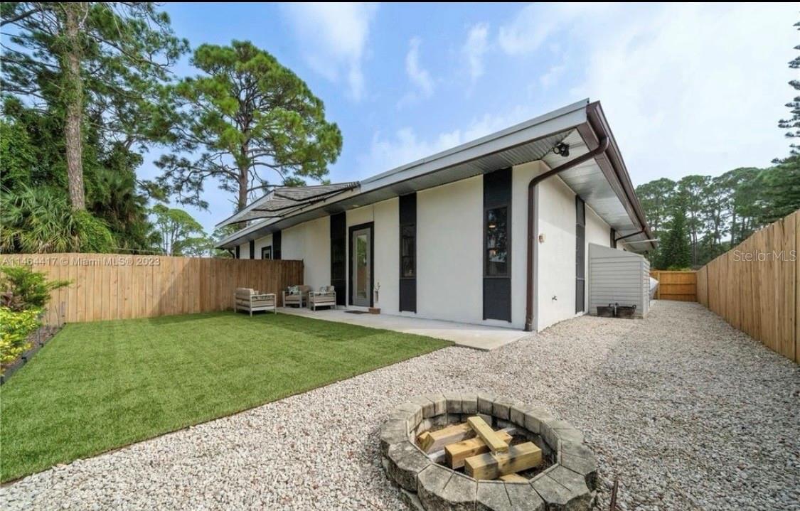 Image 29 of 29 For 2814 India Palm Drive 2816