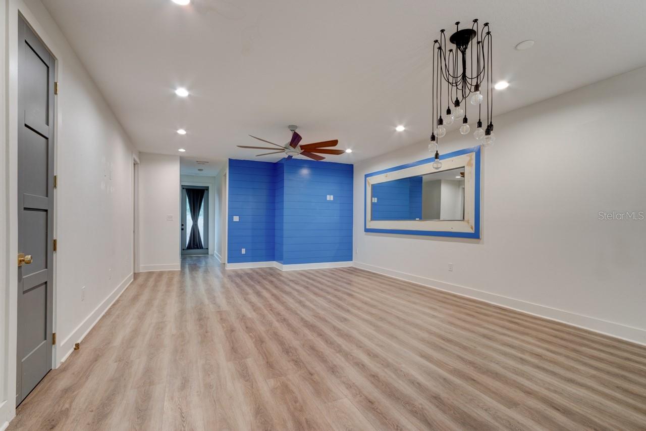 Image 4 of 29 For 2814 India Palm Drive 2816