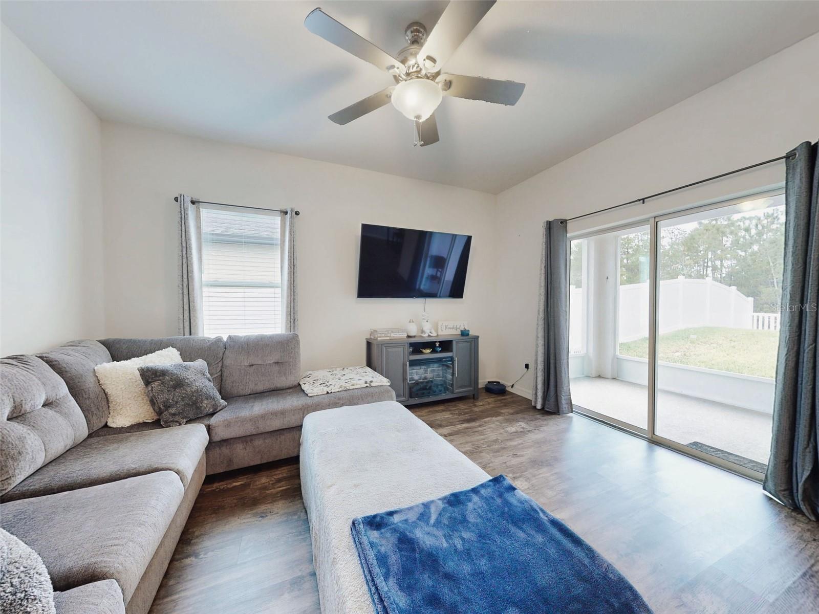 Image 20 of 47 For 538 Stowers Drive