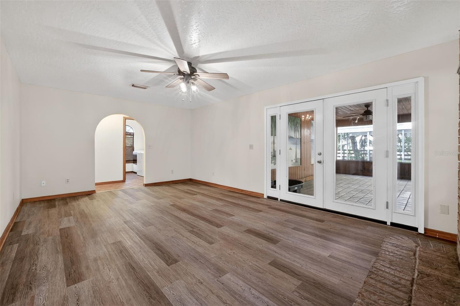 Image 14 of 47 For 3380 Lionel Road