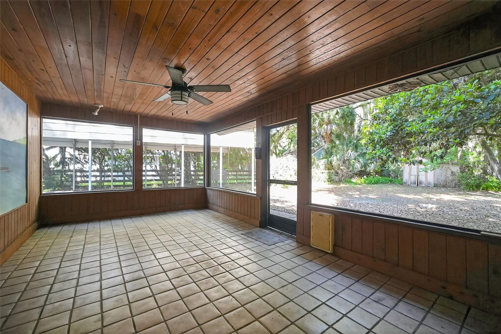 Image 16 of 47 For 3380 Lionel Road