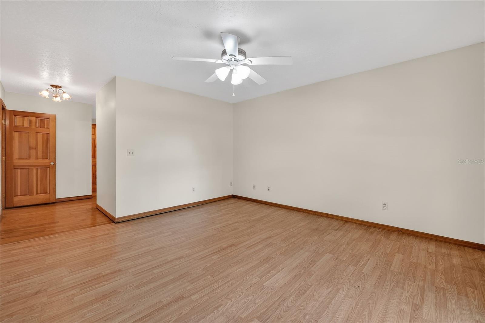 Image 26 of 47 For 3380 Lionel Road