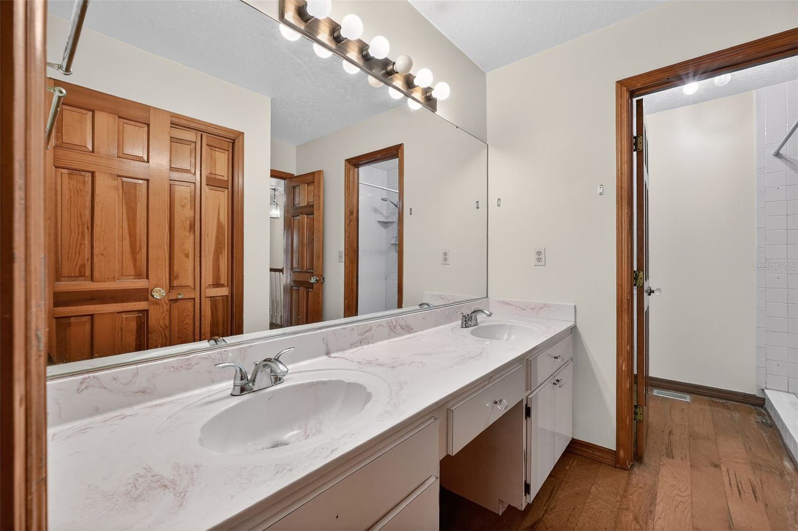 Image 30 of 47 For 3380 Lionel Road