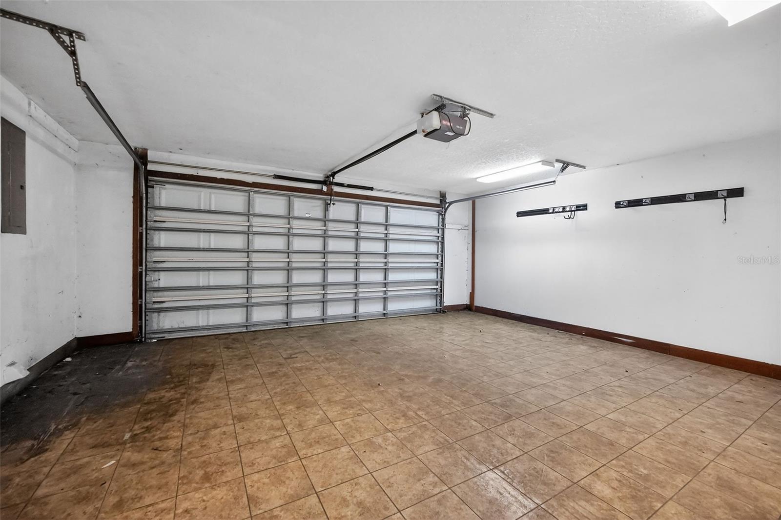 Image 31 of 47 For 3380 Lionel Road