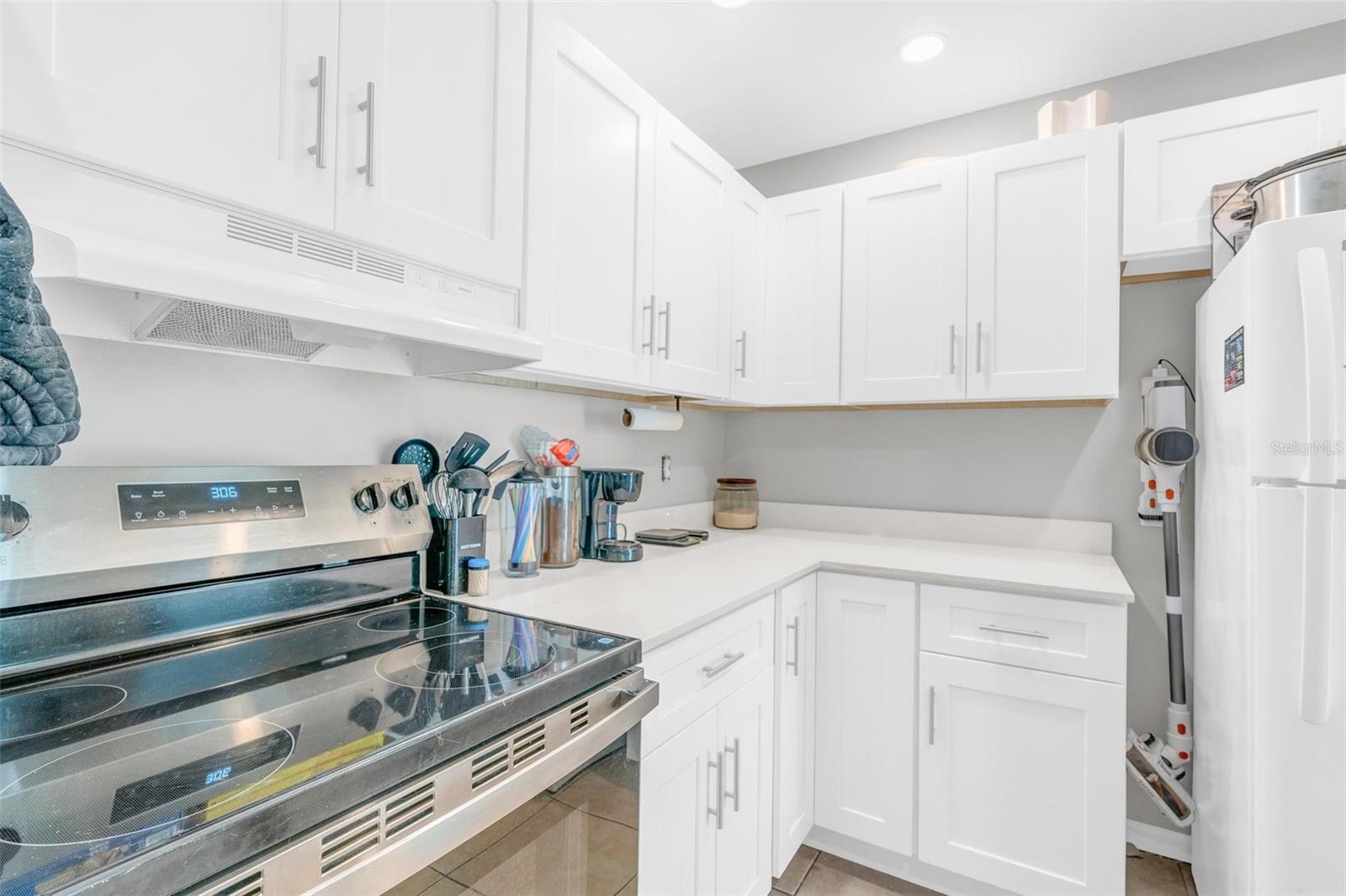 Image 11 of 26 For 140 Orchid Woods Court 15b