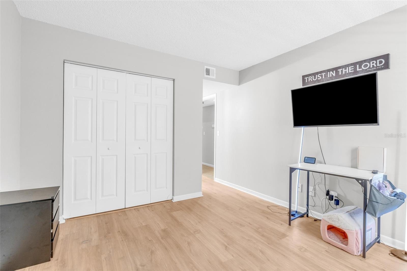 Image 12 of 26 For 140 Orchid Woods Court 15b