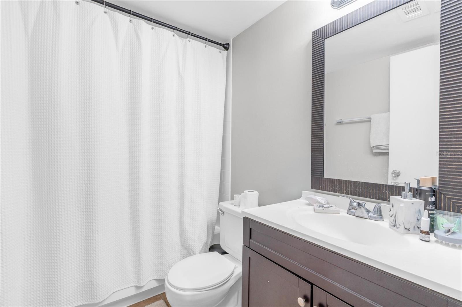 Image 14 of 26 For 140 Orchid Woods Court 15b