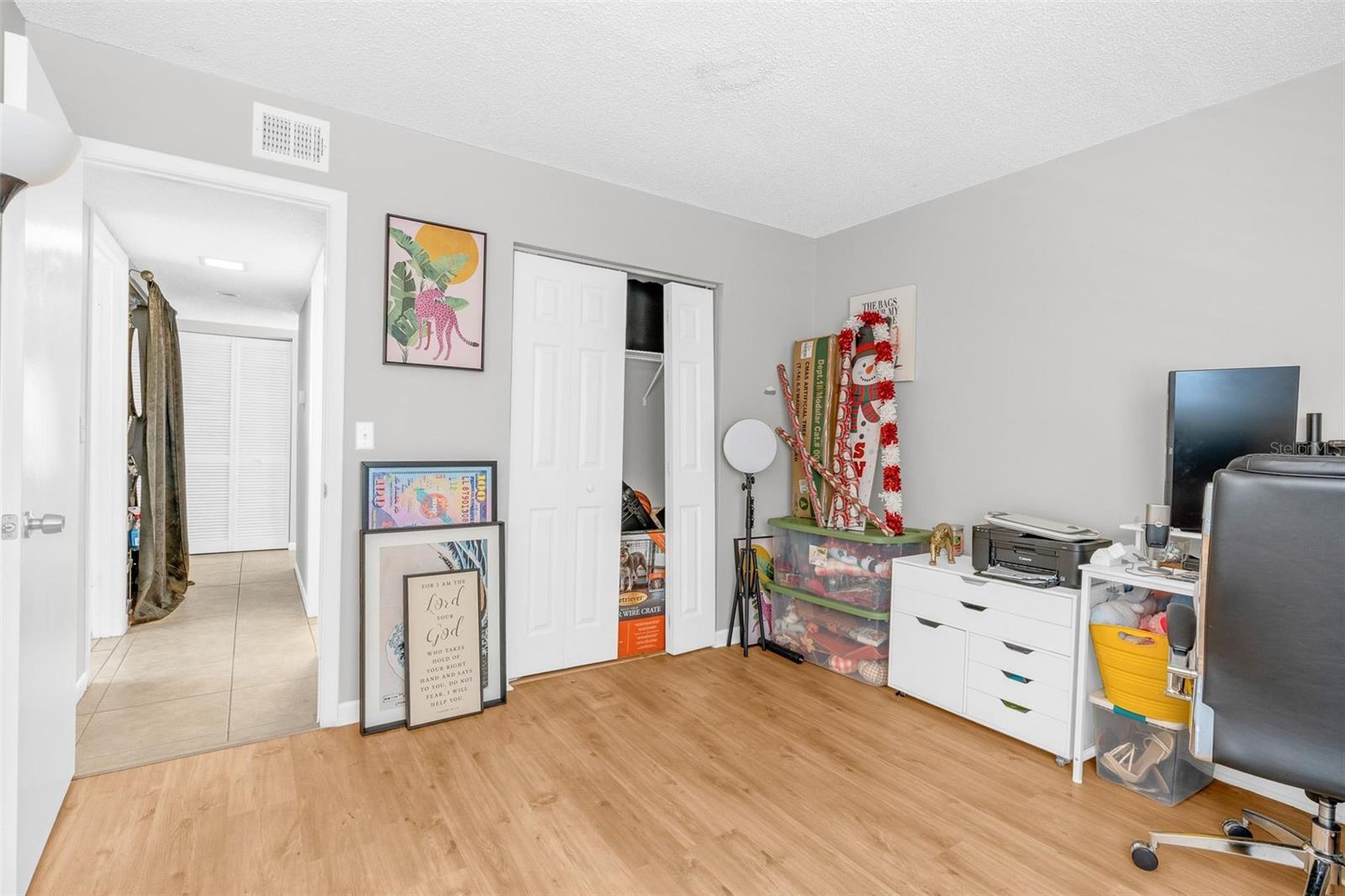 Image 15 of 26 For 140 Orchid Woods Court 15b