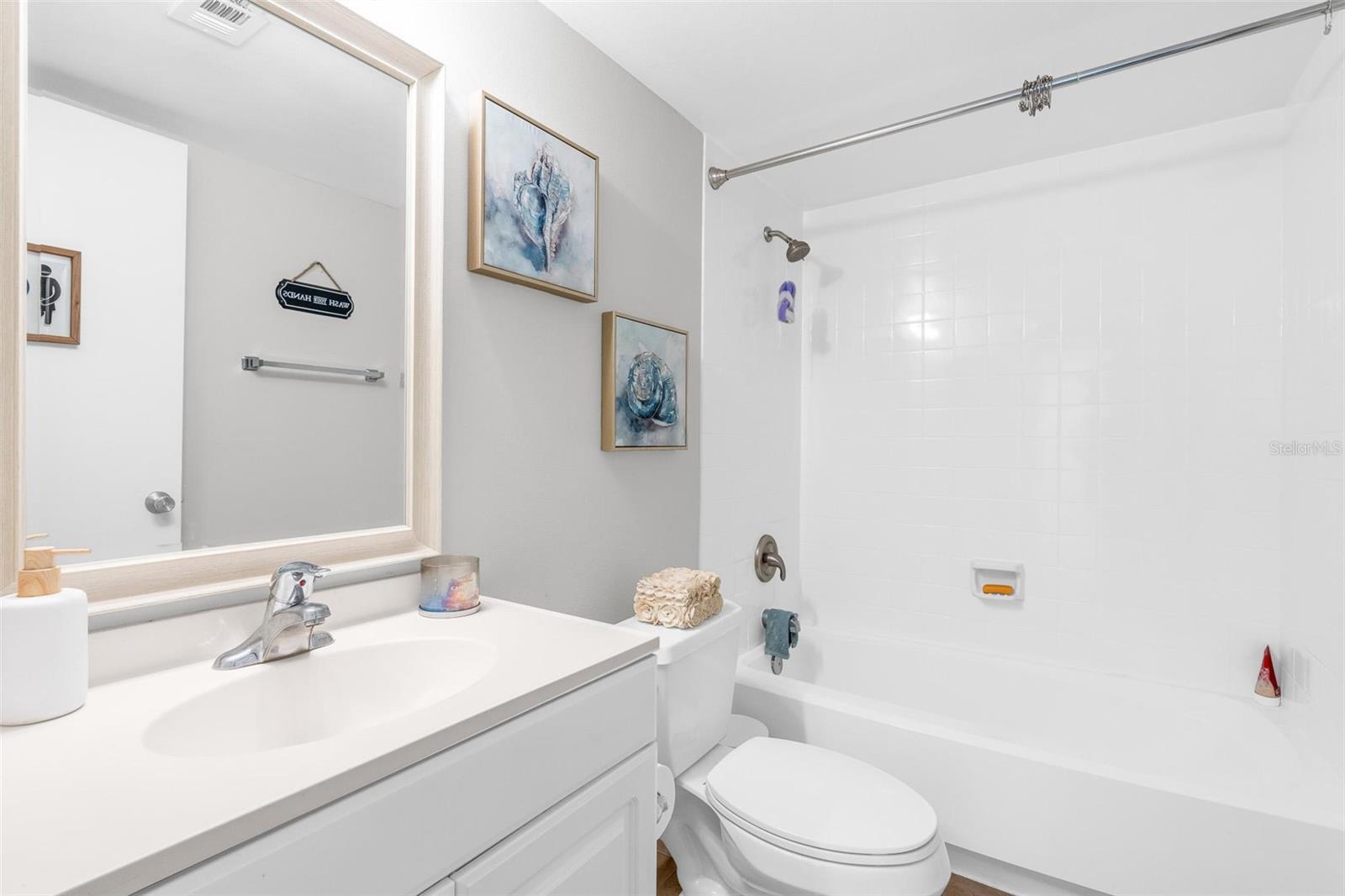 Image 16 of 26 For 140 Orchid Woods Court 15b