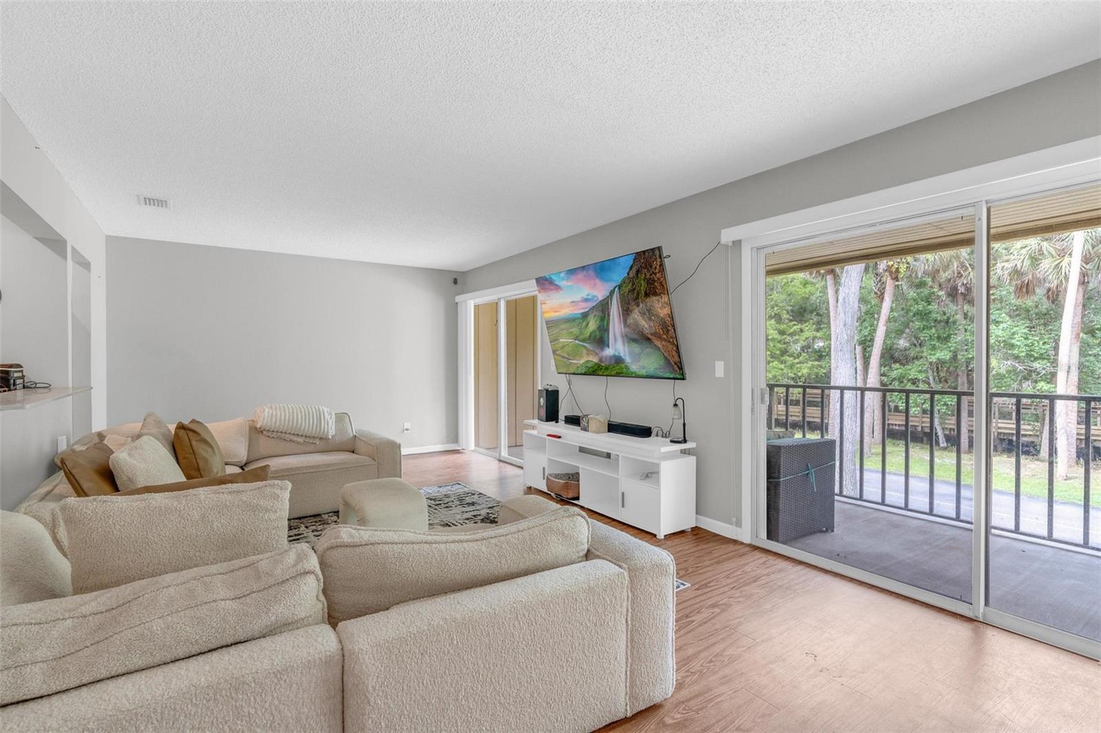 Image 7 of 26 For 140 Orchid Woods Court 15b