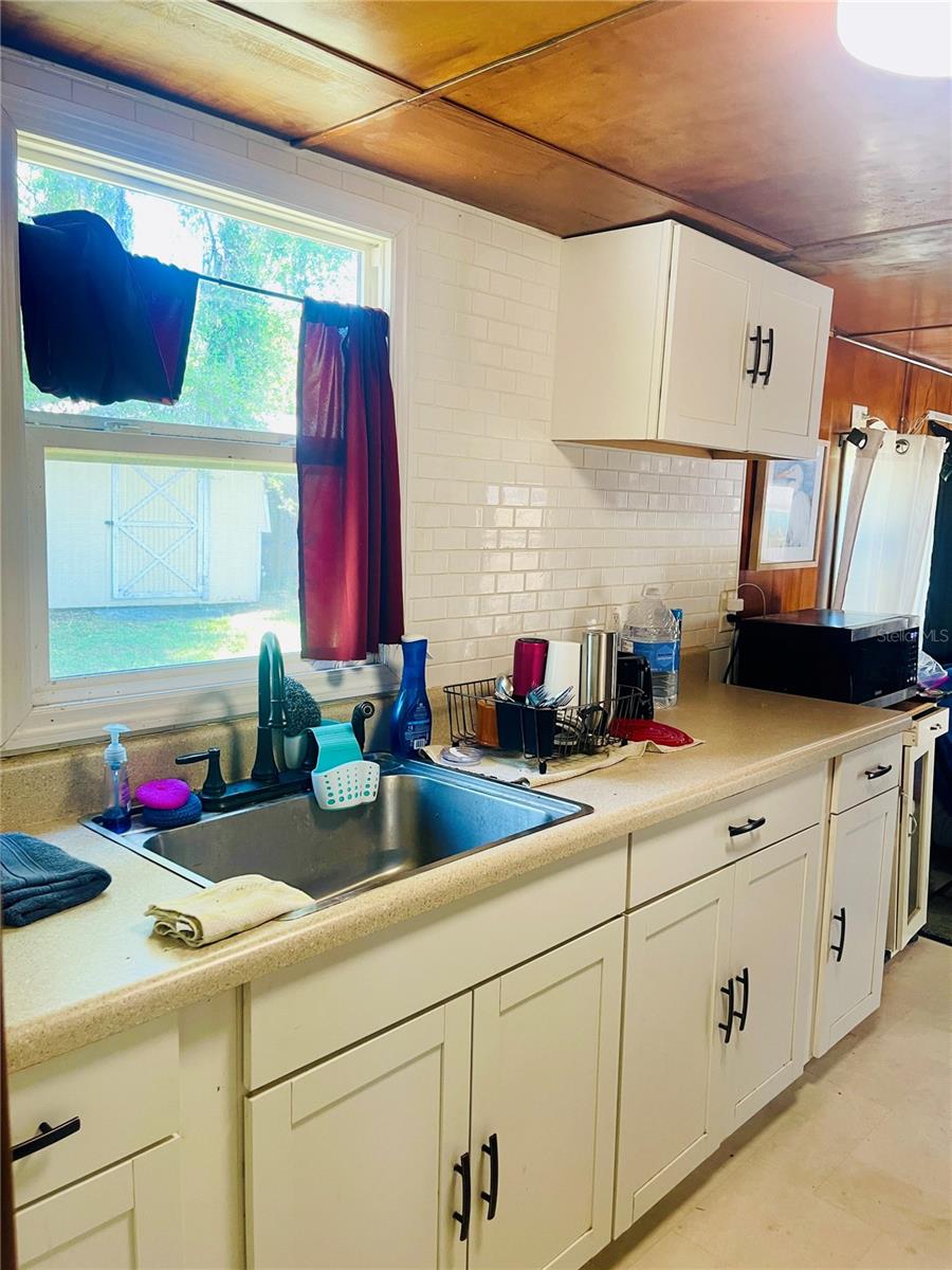 Image 16 of 47 For 5075 Central Avenue