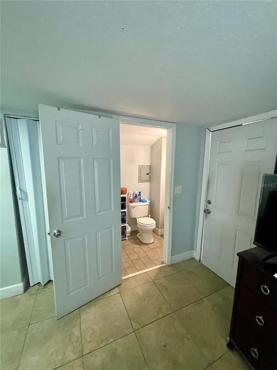 Image 41 of 47 For 5075 Central Avenue