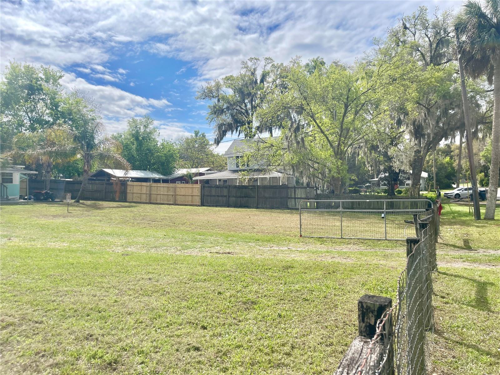 Image 7 of 47 For 5075 Central Avenue