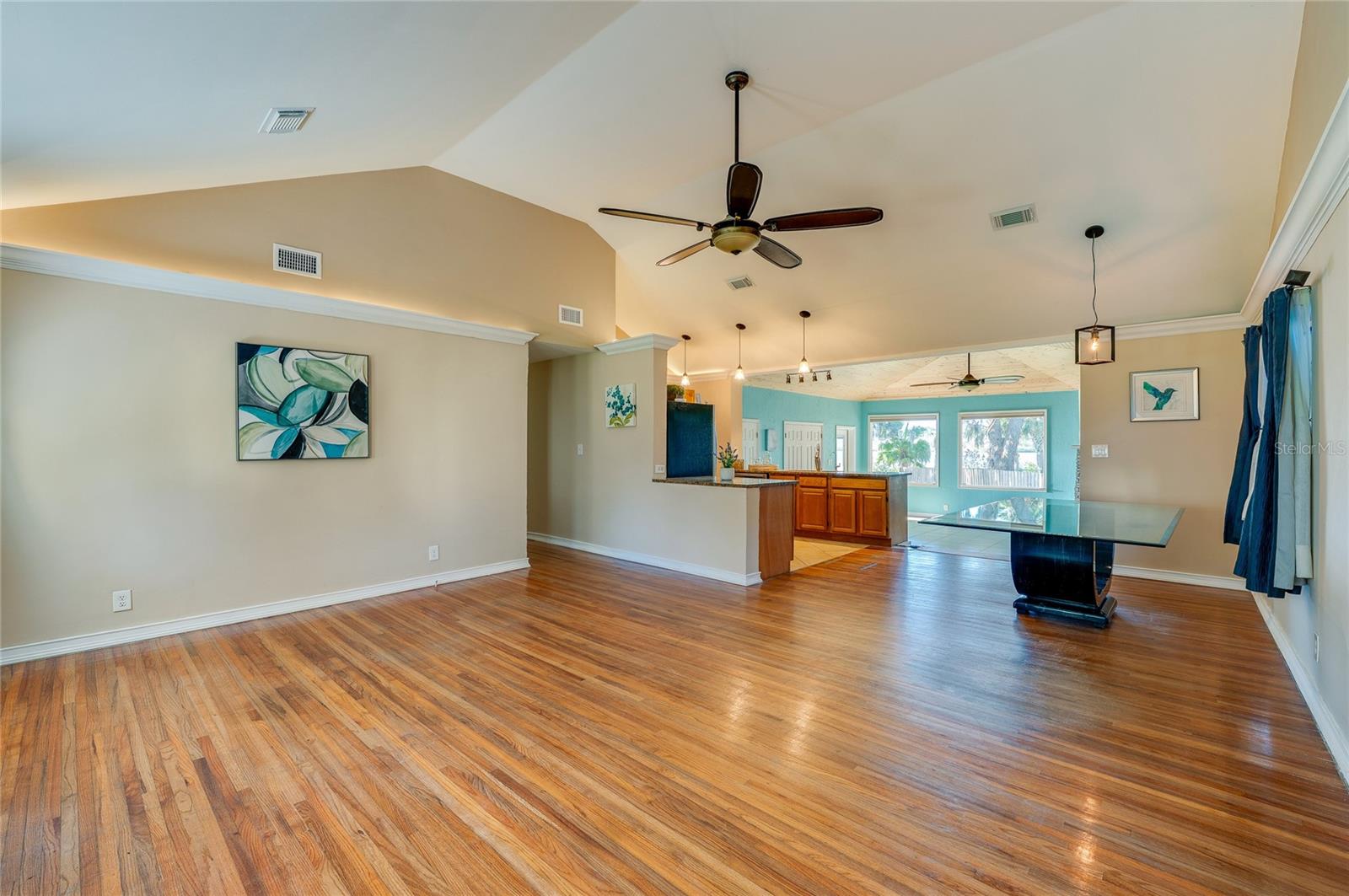 Image 11 of 57 For 5508 Bayshore Drive