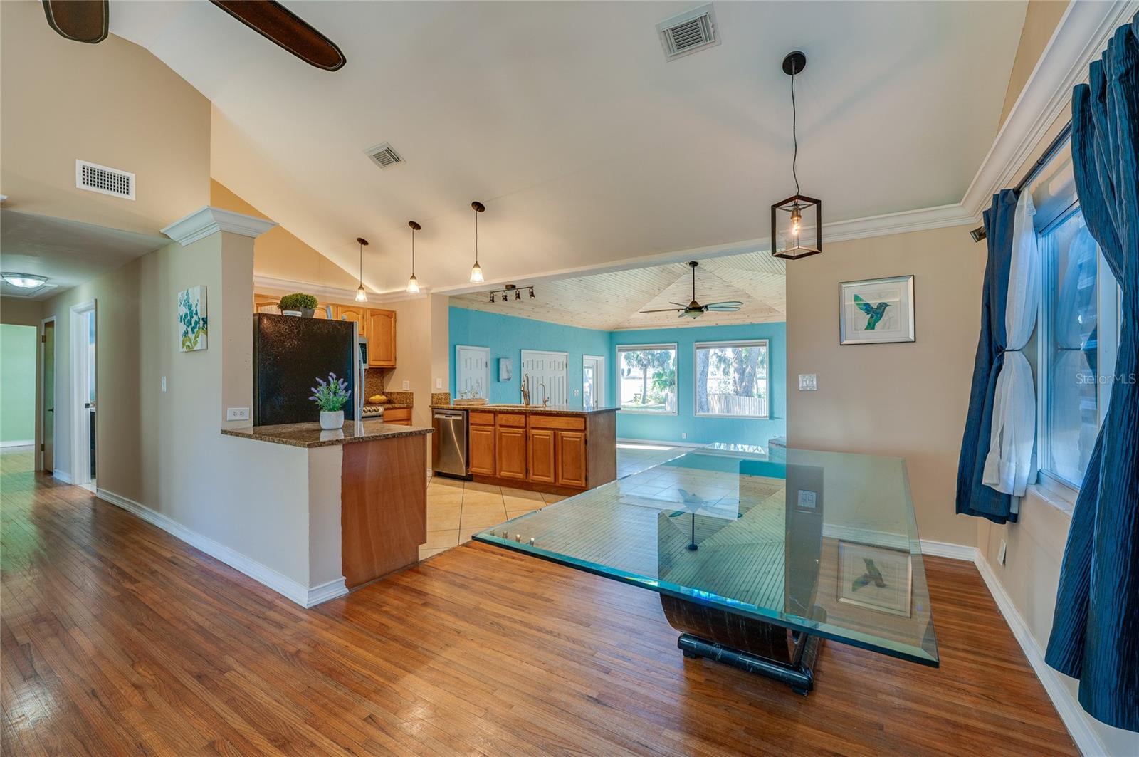 Image 12 of 57 For 5508 Bayshore Drive