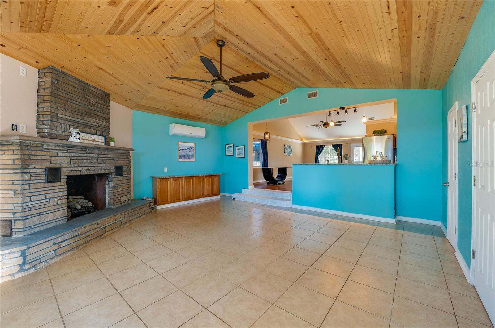 Image 16 of 57 For 5508 Bayshore Drive