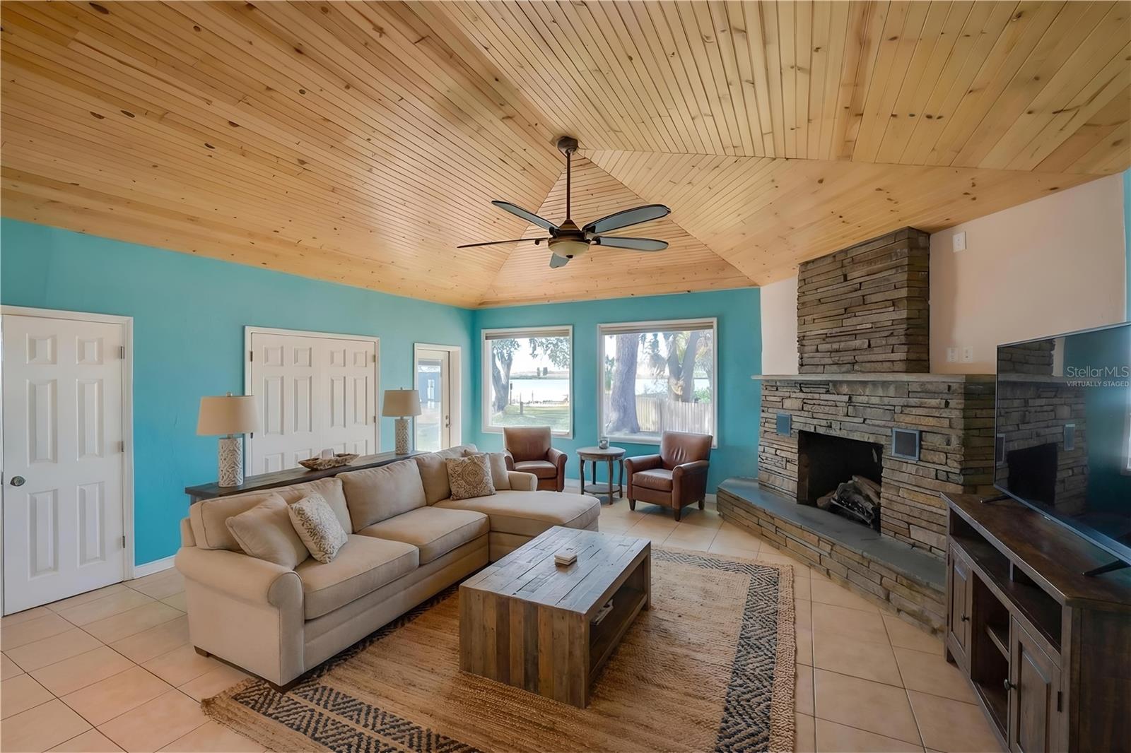 Image 18 of 57 For 5508 Bayshore Drive