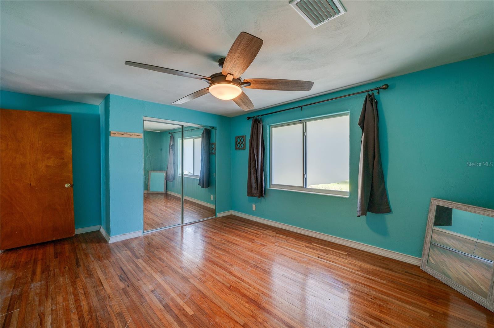 Image 22 of 57 For 5508 Bayshore Drive