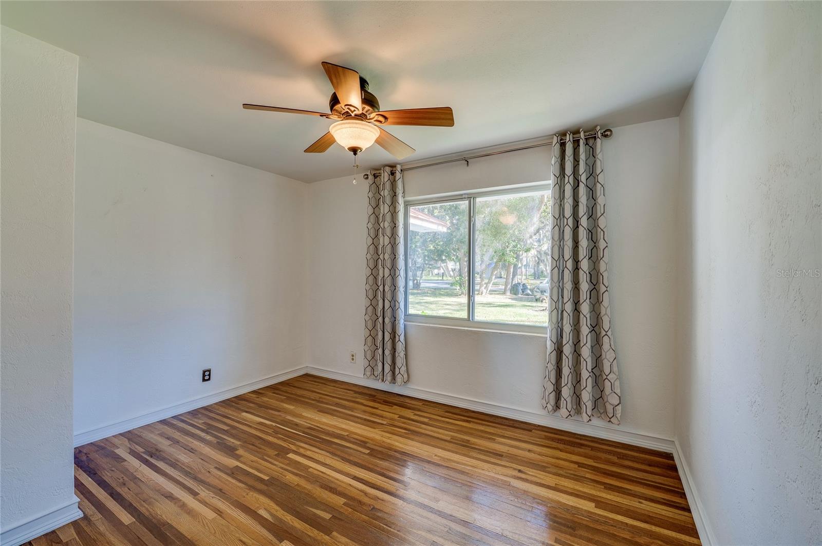 Image 24 of 57 For 5508 Bayshore Drive