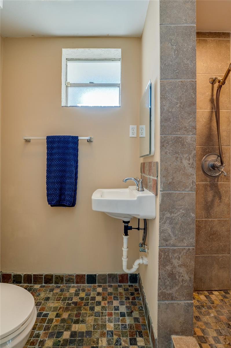 Image 27 of 57 For 5508 Bayshore Drive