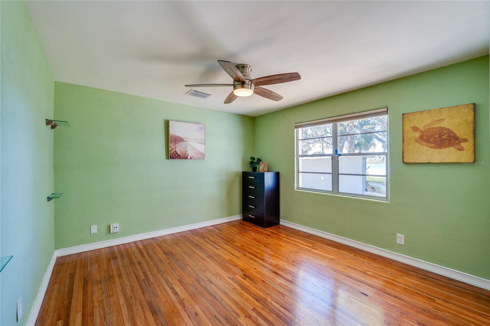 Image 28 of 57 For 5508 Bayshore Drive