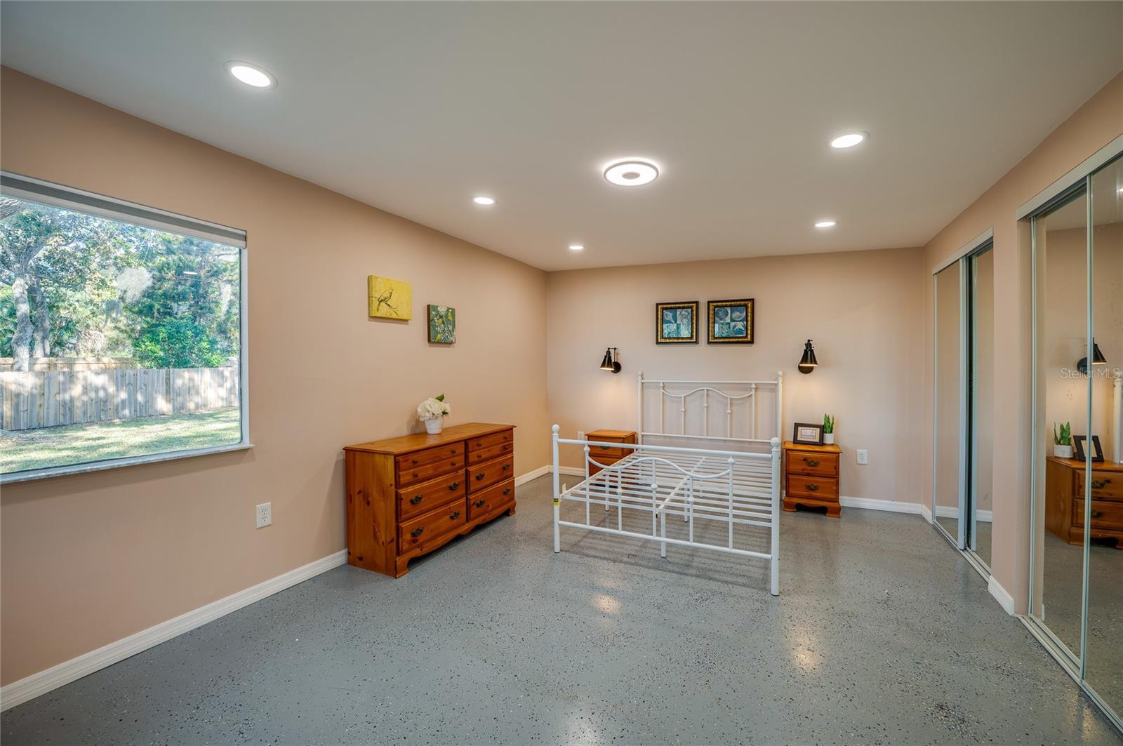 Image 35 of 57 For 5508 Bayshore Drive