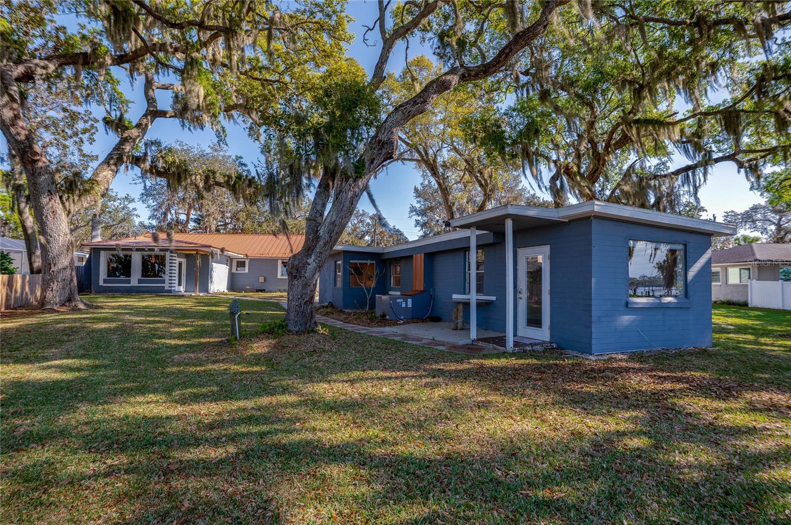 Image 41 of 57 For 5508 Bayshore Drive