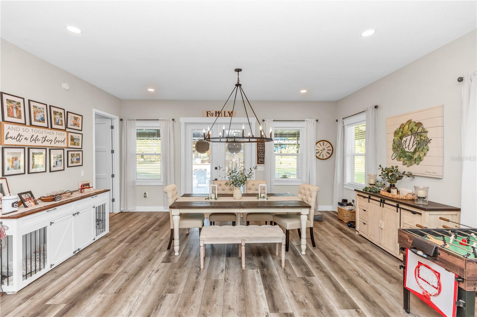 Image 14 of 46 For 171 River Oaks Drive