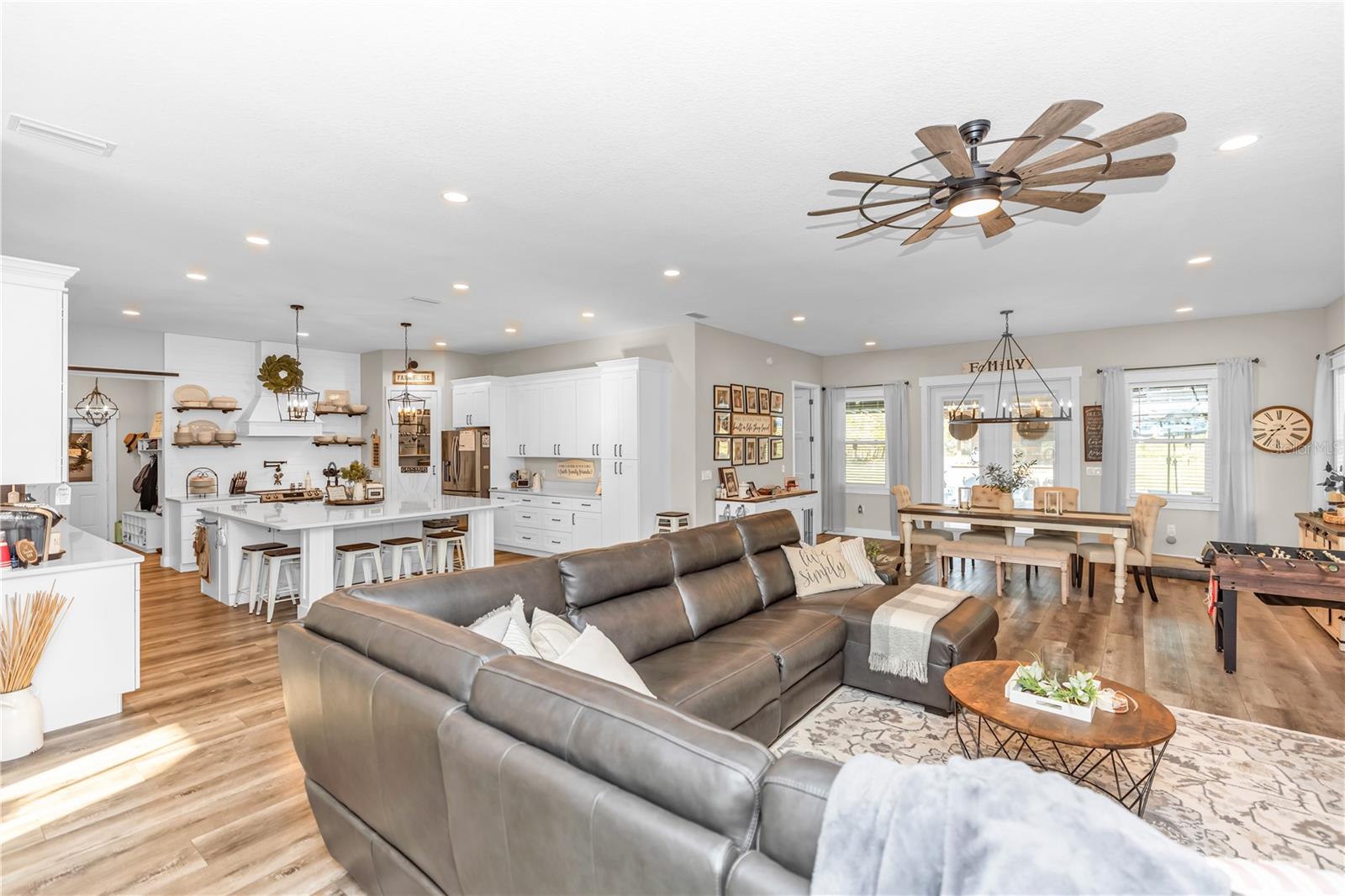 Image 16 of 46 For 171 River Oaks Drive