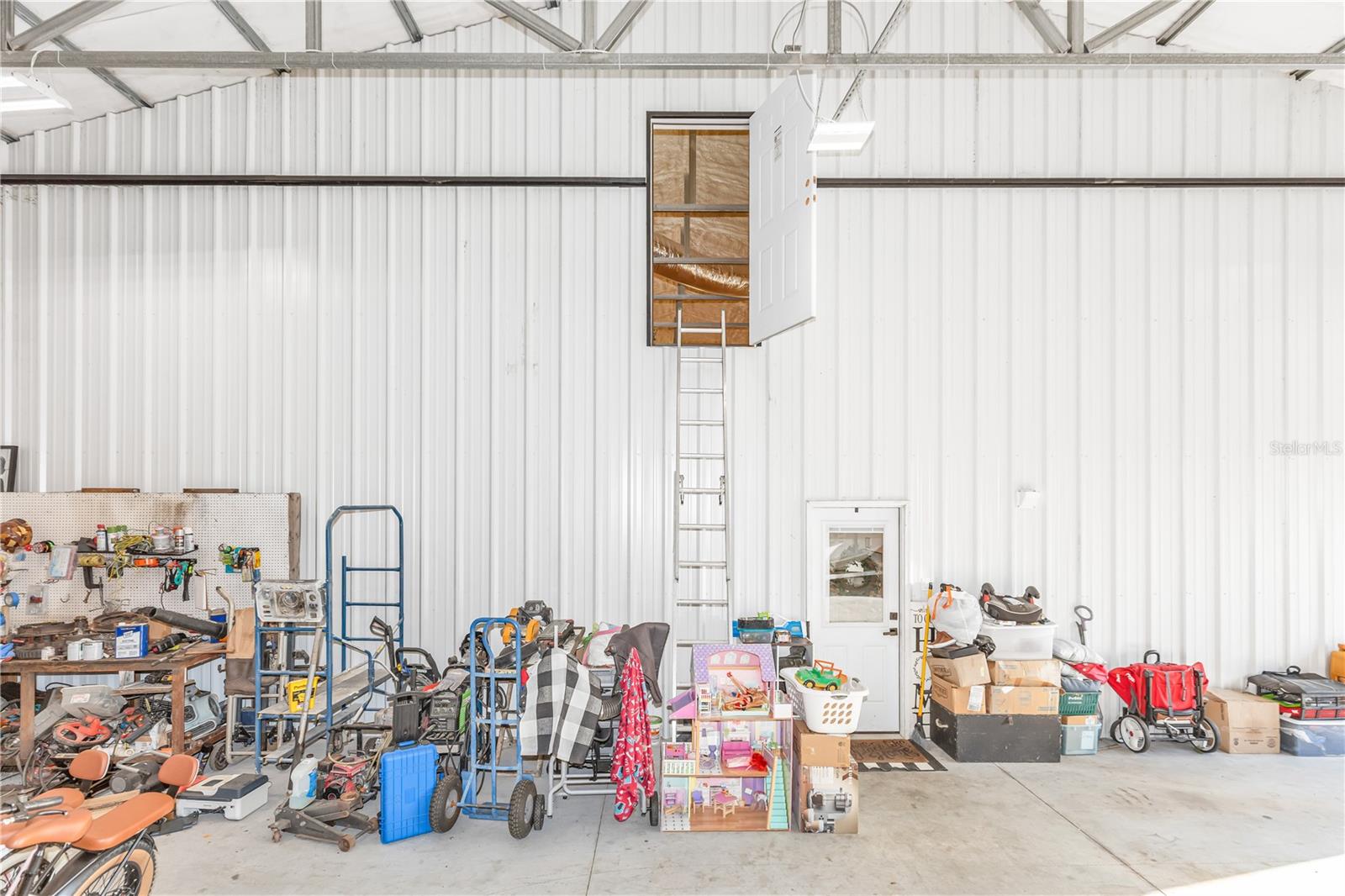 Image 34 of 46 For 171 River Oaks Drive