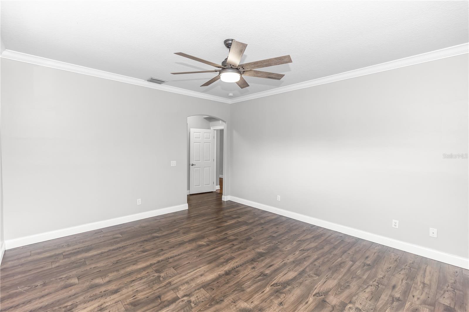 Image 17 of 60 For 279 Main Road