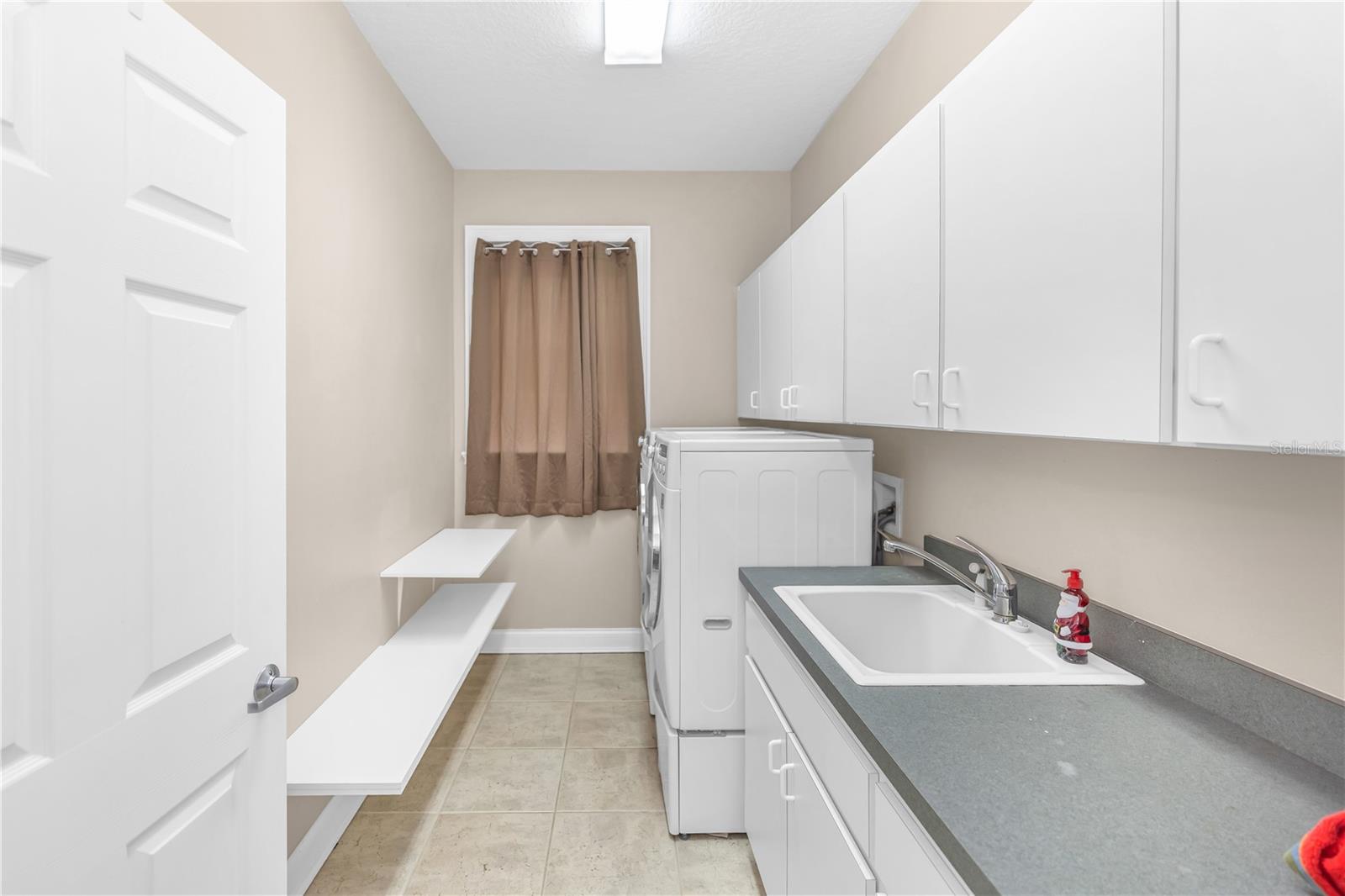 Image 32 of 60 For 279 Main Road