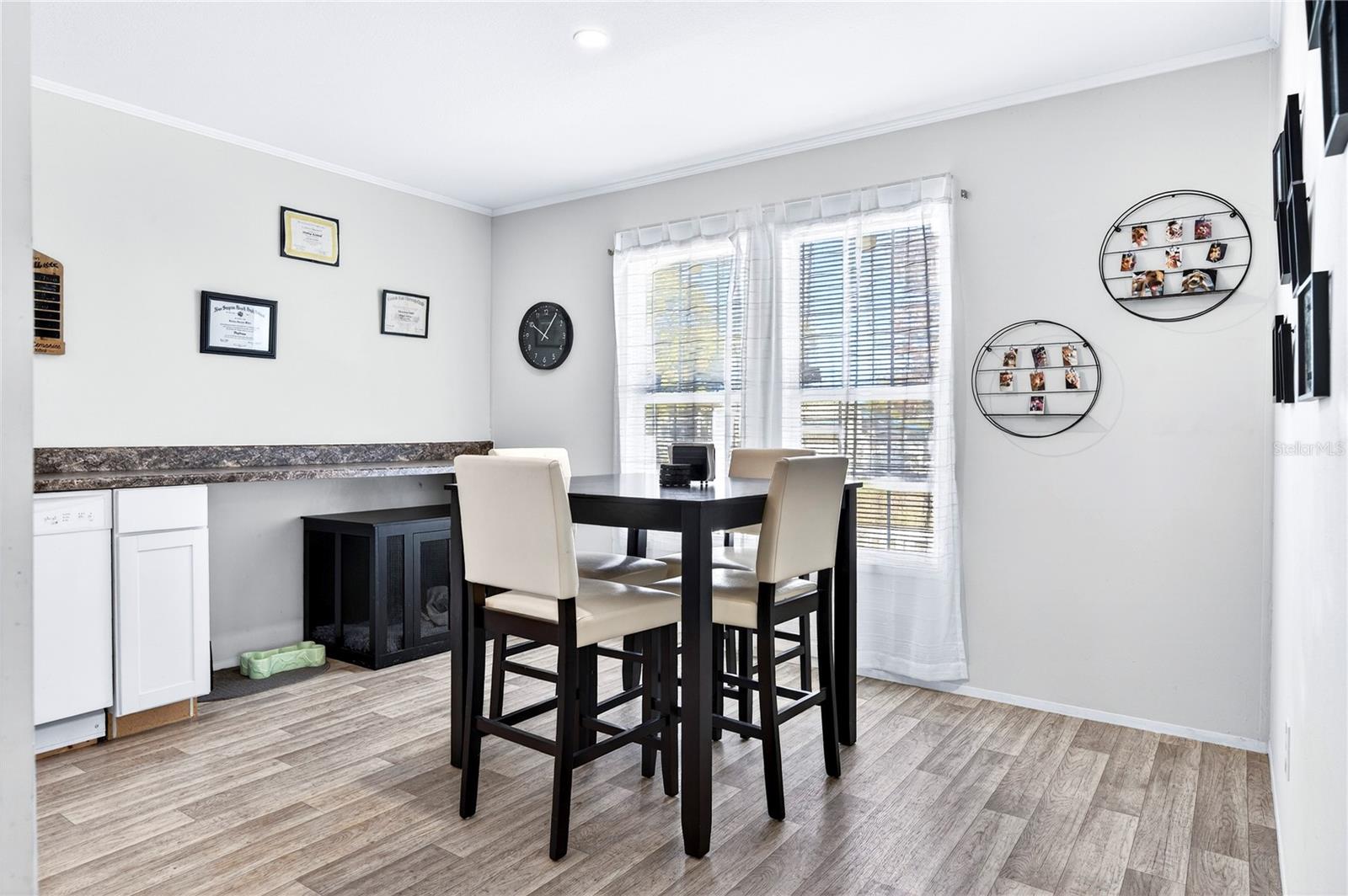 Image 10 of 39 For 5266 Pineland Avenue