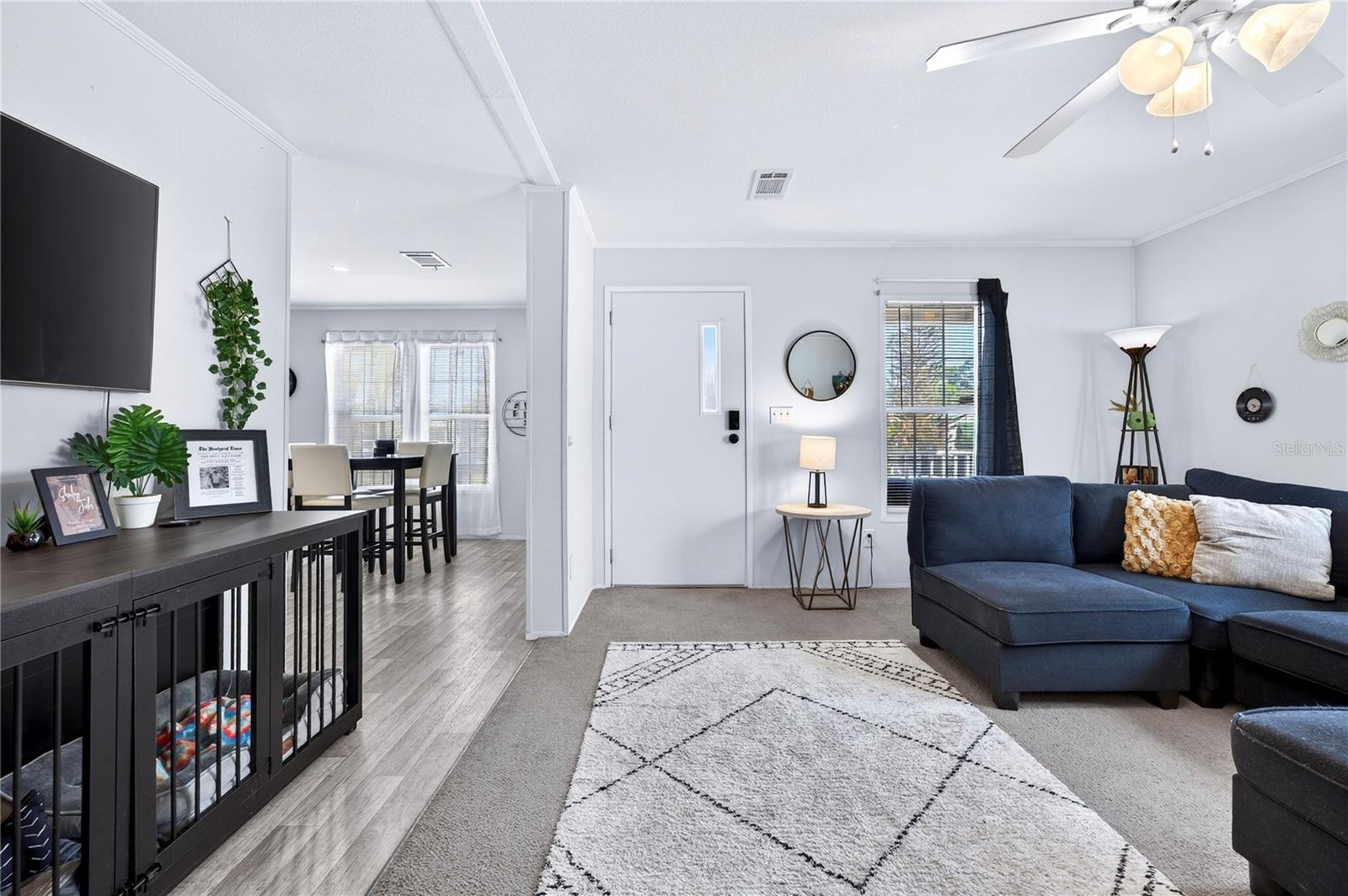 Image 14 of 39 For 5266 Pineland Avenue