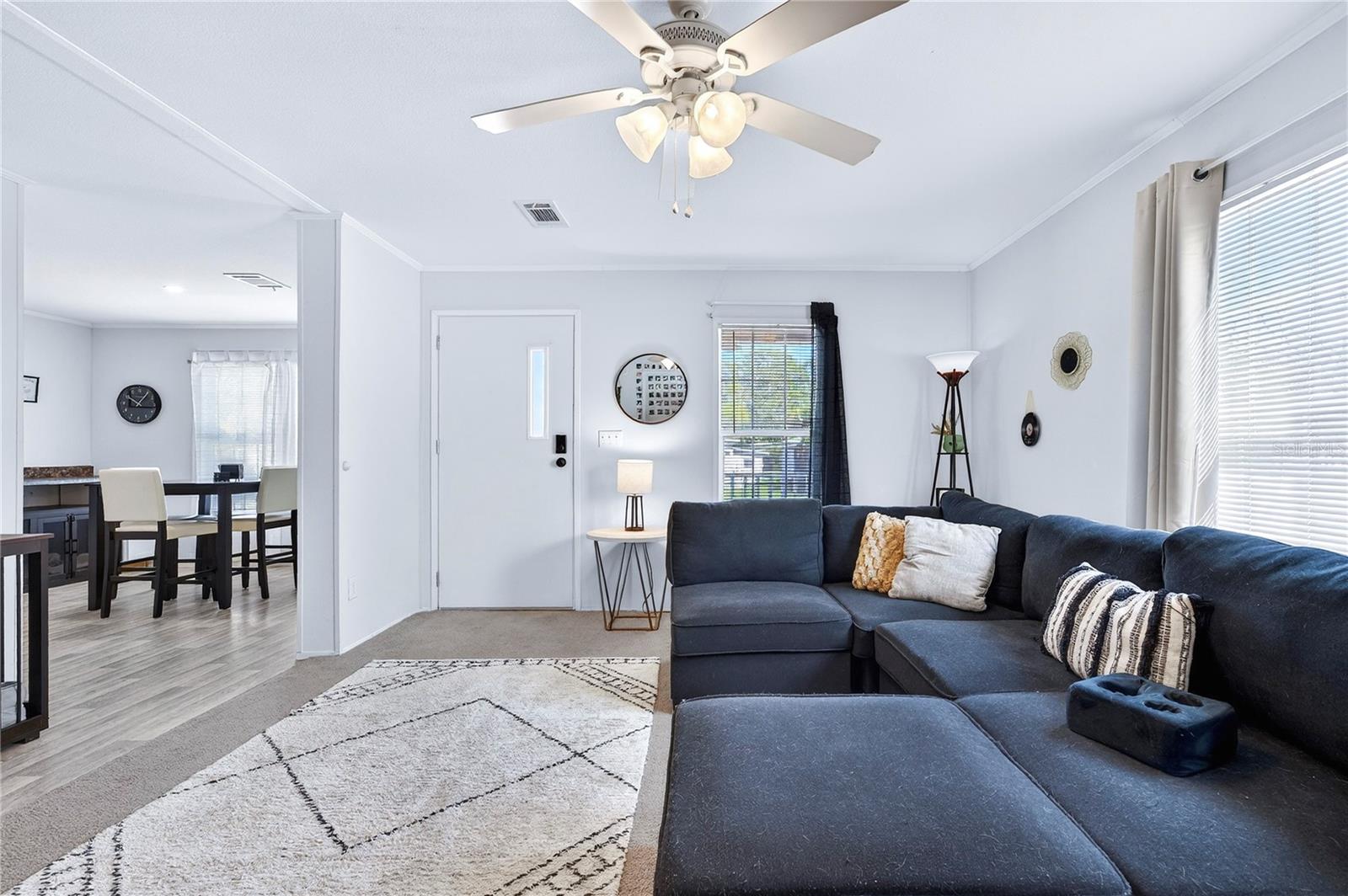 Image 18 of 39 For 5266 Pineland Avenue