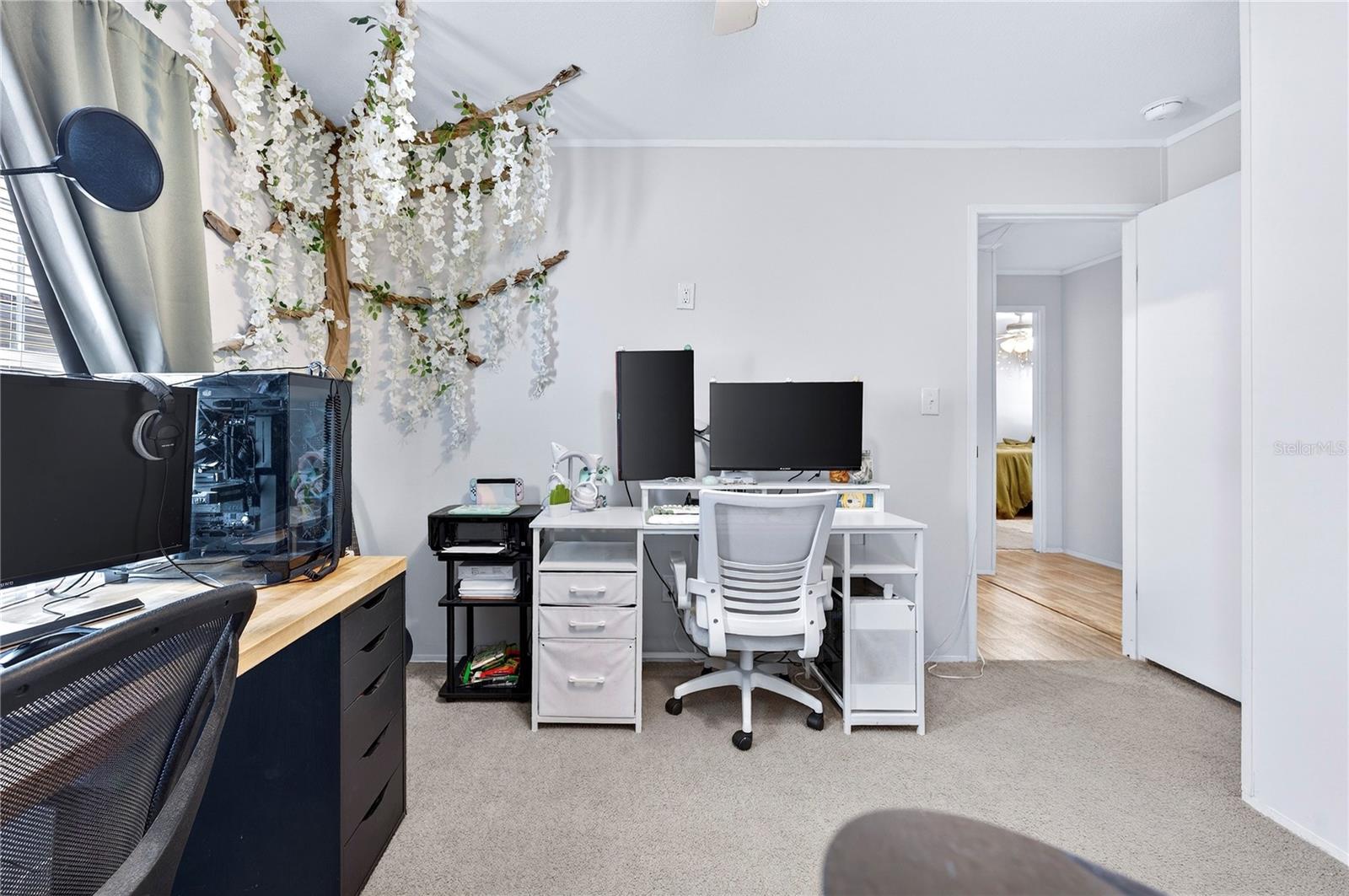 Image 23 of 39 For 5266 Pineland Avenue