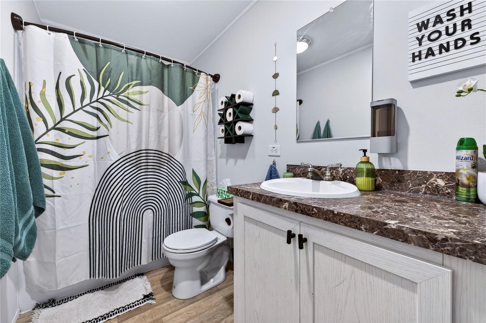 Image 24 of 39 For 5266 Pineland Avenue