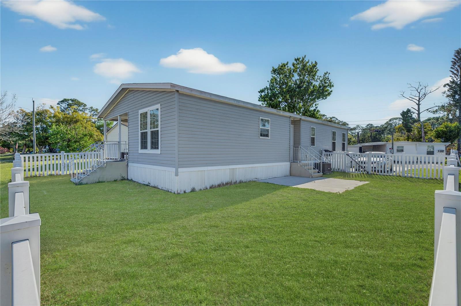 Image 36 of 39 For 5266 Pineland Avenue