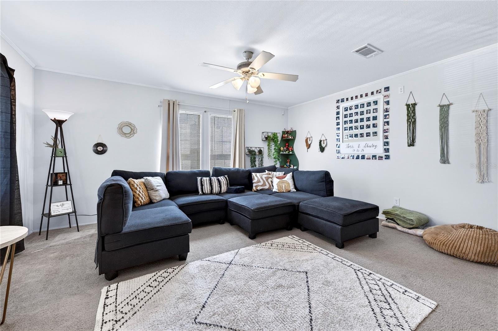 Image 4 of 39 For 5266 Pineland Avenue