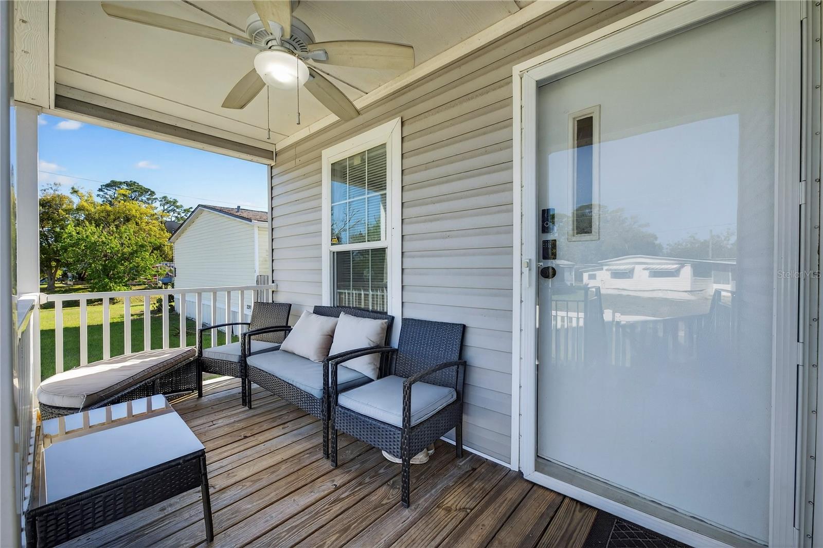 Image 5 of 39 For 5266 Pineland Avenue