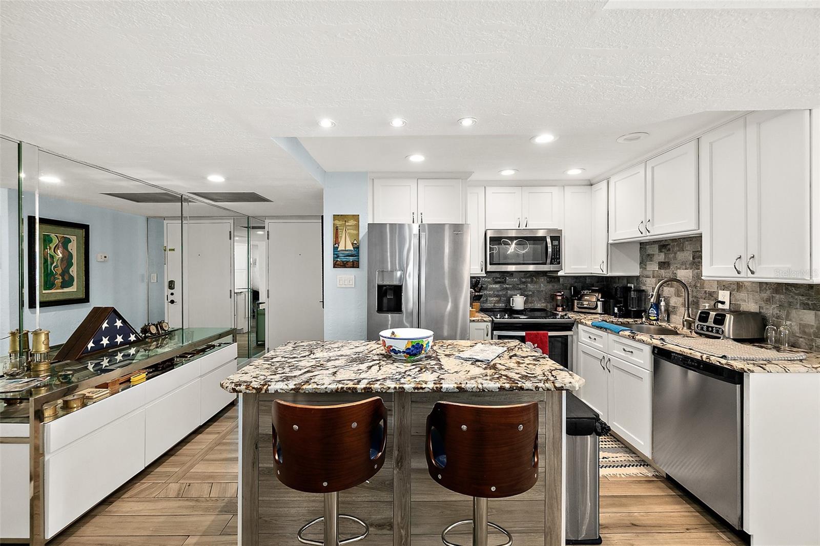 Image 15 of 43 For 2947 Atlantic Avenue 1604